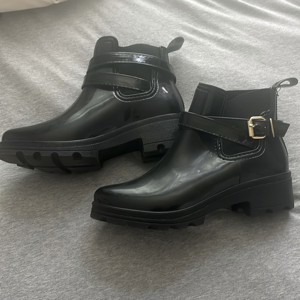 Mini rain boot
